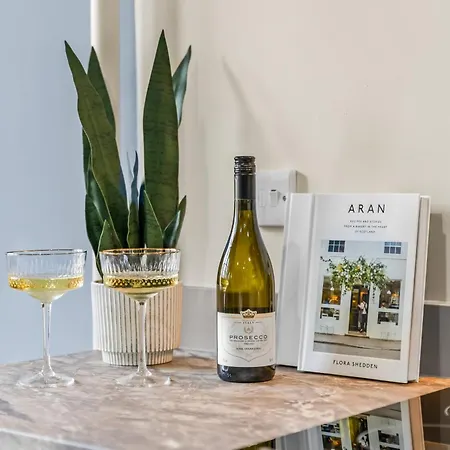 Stunning Modern Mezzanine Leeds (West Yorkshire)