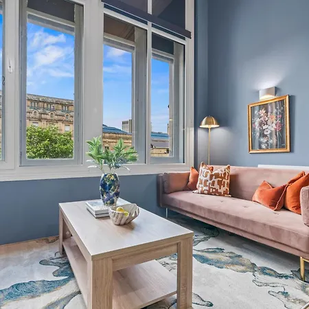 Апартаменти Stunning Modern Mezzanine *